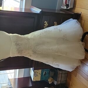 Oleg Cassini Ivory Wedding Dress